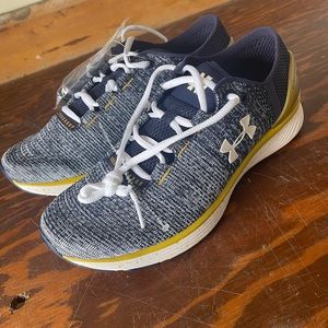 Under Armour Team Charged Bandit 3 Notre Dame Men's Size 8 Trainers